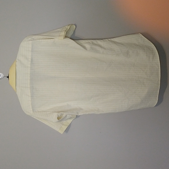 Light yellow and white short sleeves buttons up - Picture 3 of 3